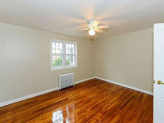 4th image of 224-51A 64th Ave #511