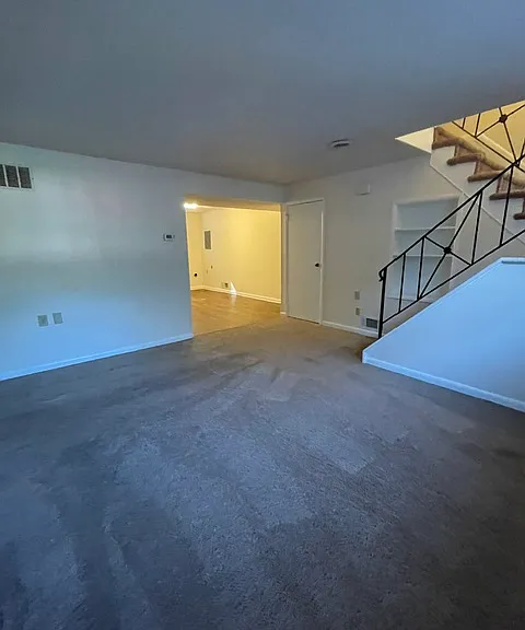48 Dogwood Ct #E — Photo 3