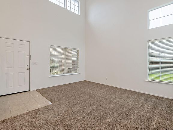 5th image of 3232 N Zion Circle