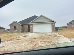 3225 Seabiscuit St, Durant, OK 74701