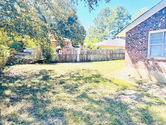 3rd image of 6534 Pinebrook Dr