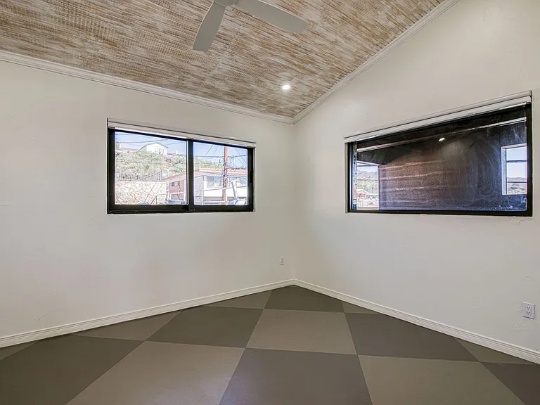 1606 N Stanton St #10 — Photo 7