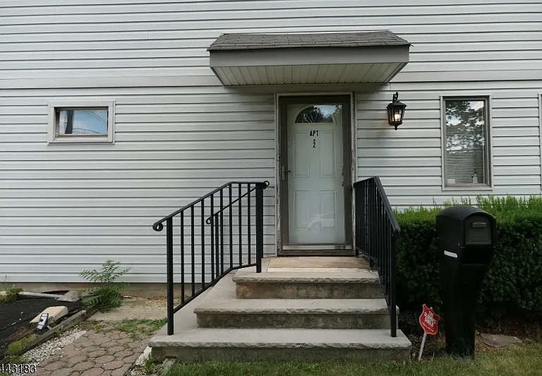 144 Davenport St — Photo 13