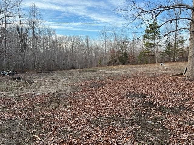 1st image of 307 Woods Ln