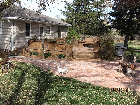 brick patio, 400 sq ft deck