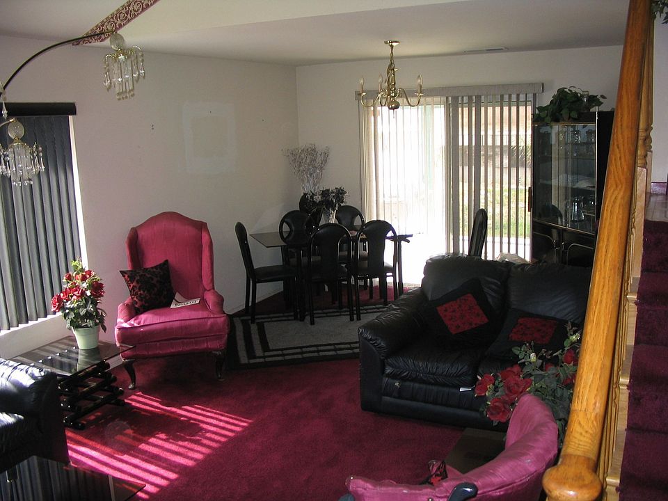 living room / dining room
