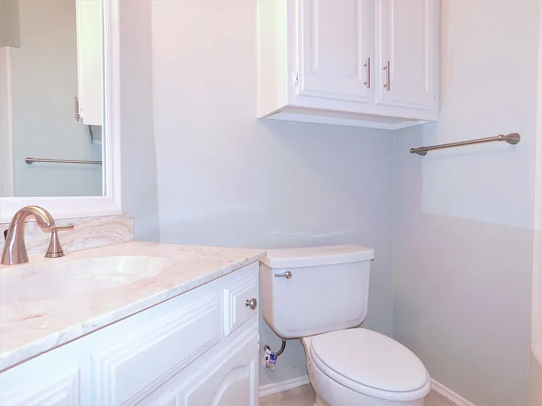 1539 Pickwick Ln — Photo 12