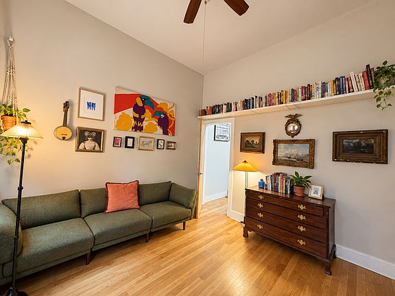 3rd image of 555 Gates Ave APT A