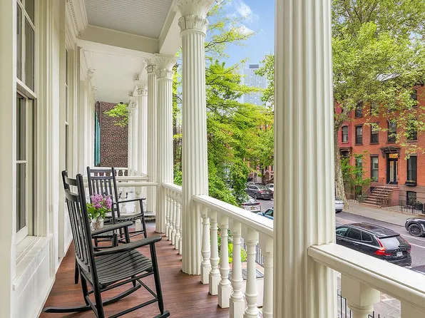 295 Cumberland St, Brooklyn, NY 11238