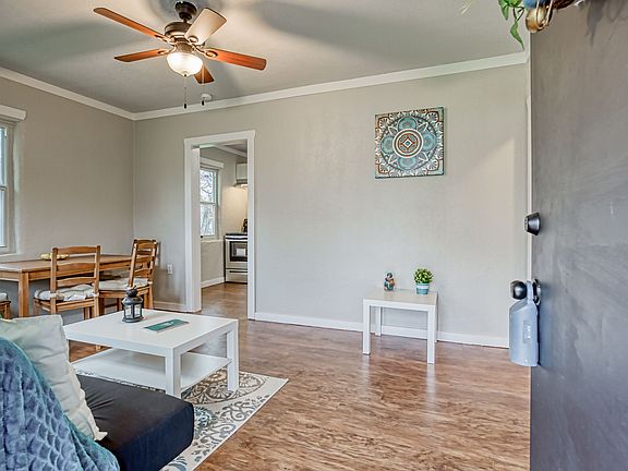 5th image of 580 Joy Dr
