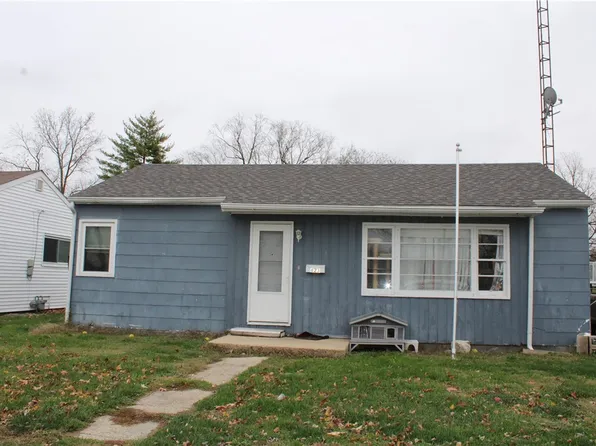 823 N Lodge St, Shelbyville, IL 62565