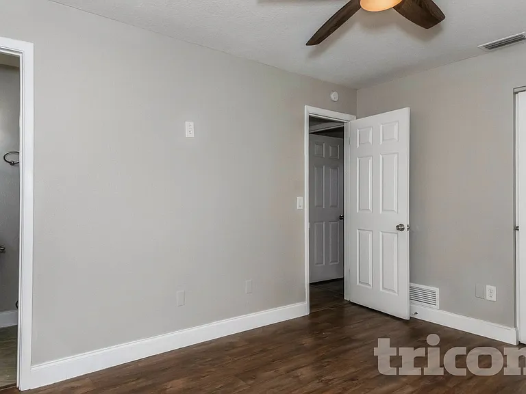 2129 Willow Oak Dr — Photo 11