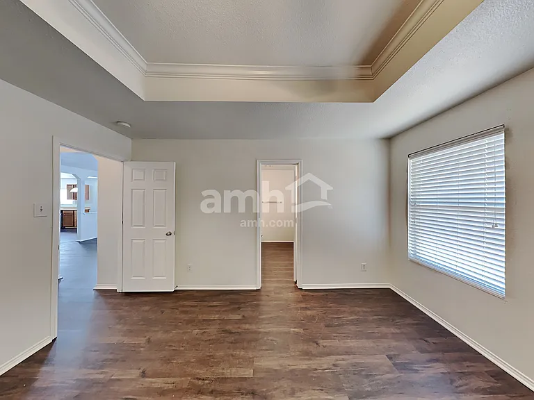 8027 Silver Grv — Photo 11