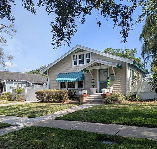 215 W Comanche Ave Photo 1