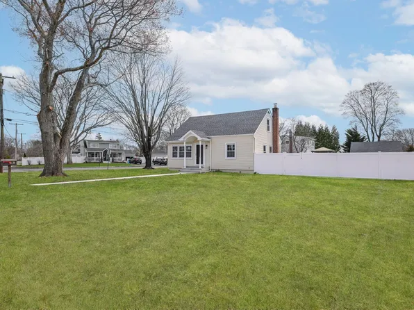 406 Howells Road, Bay Shore, NY 11706