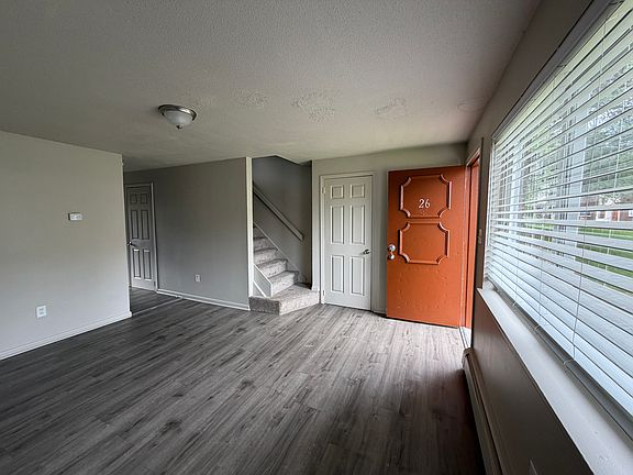 4th image of 1054 Bank St #26G