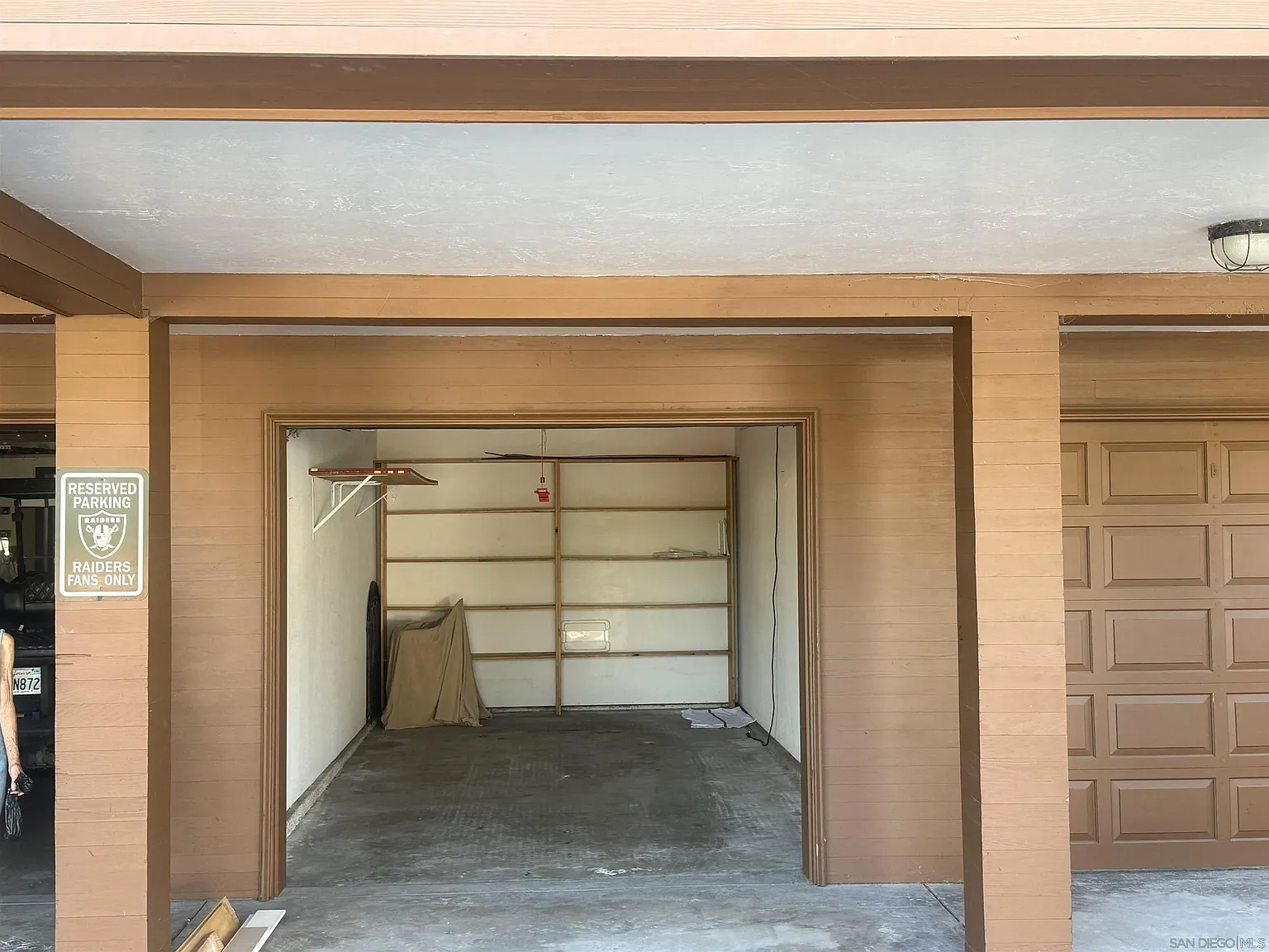 3 bed, 2.0 bath, 1450 sqft, $5,300 — Photo 3