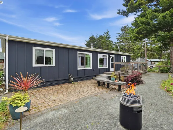 1155 2nd St NE, Bandon, OR 97411
