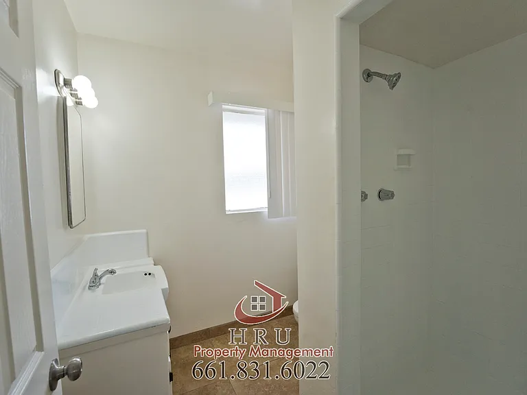 1000 Princeton Ave #1000 — Photo 6