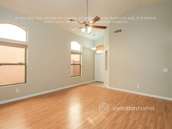 3rd image of 10034 E Carmel Ave