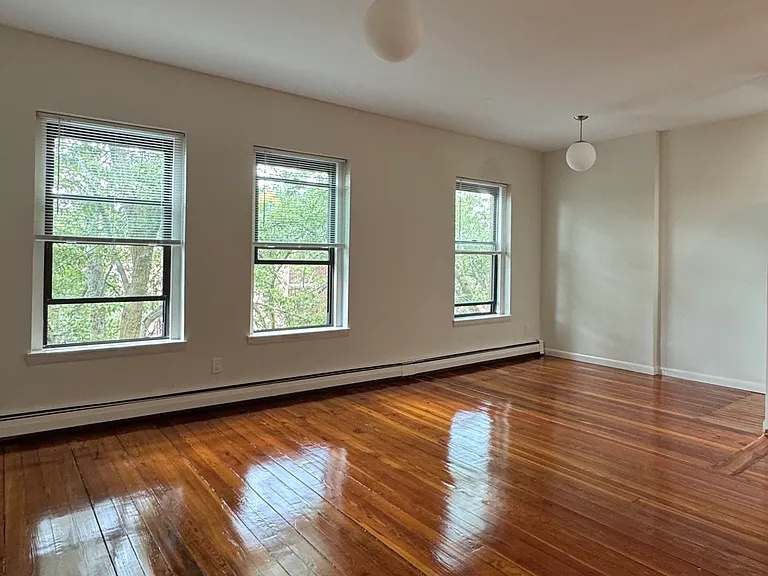 118 Union Park St #4 — Photo 3