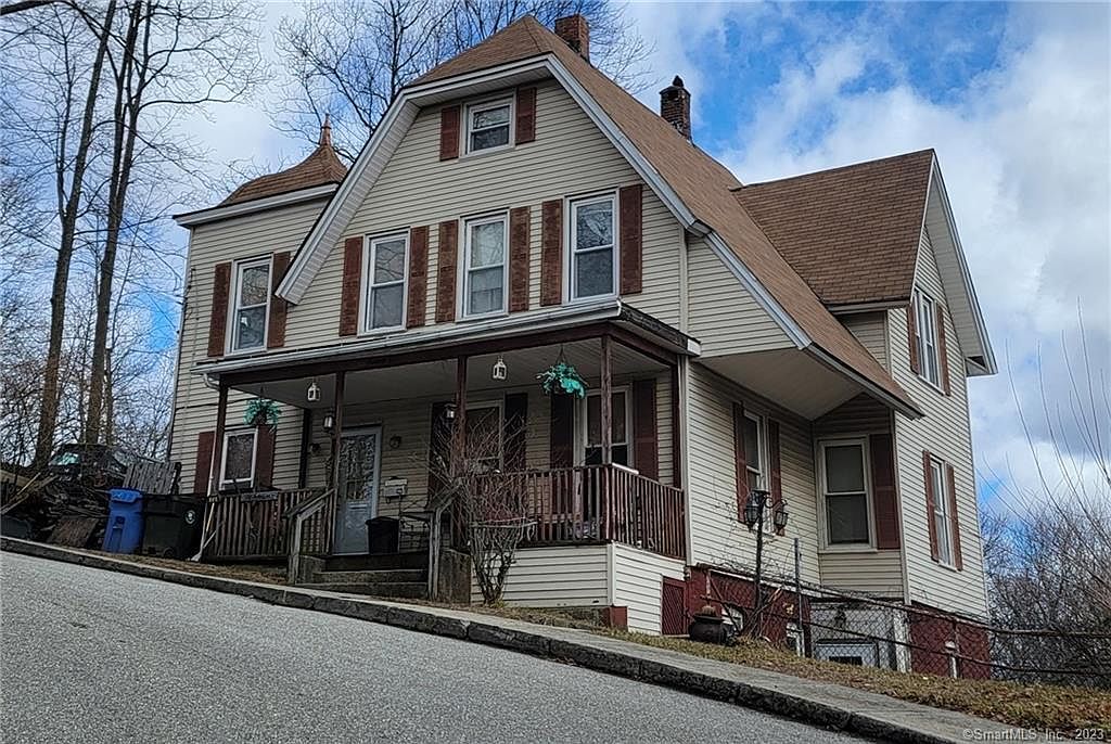 74 Summer St, Norwich, CT 06360 Zillow