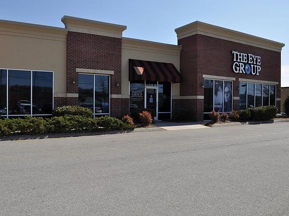 3rd image of 11124 Kingston Pike Ste 123