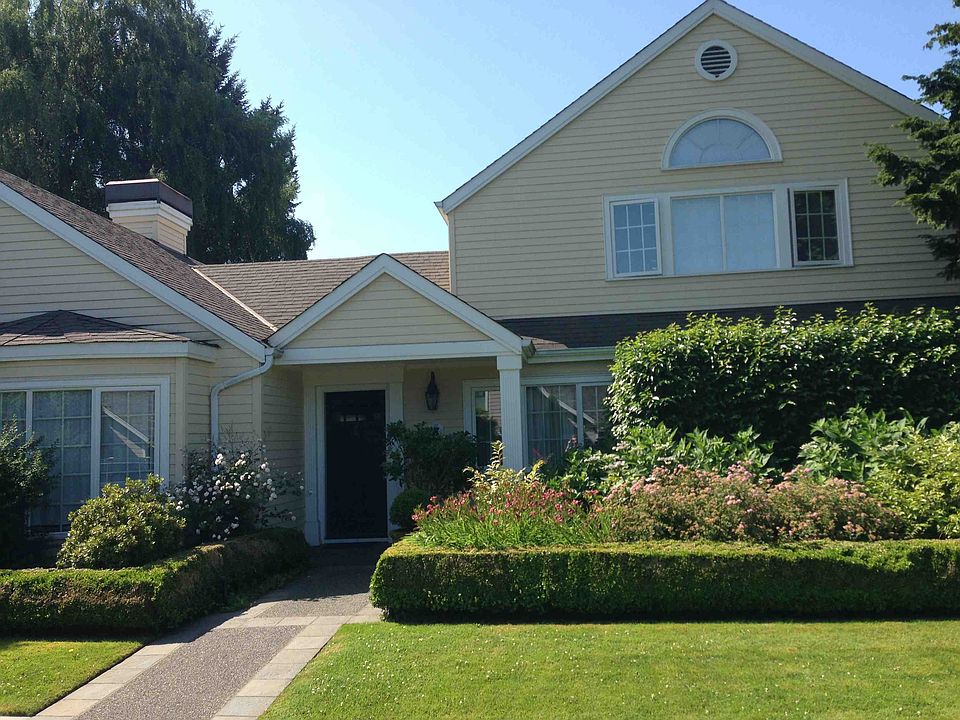 2nd image of 7760 Ridge Dr NE
