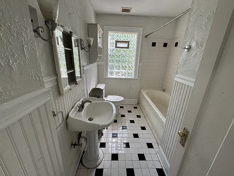 14170 Superior Rd #2 — Photo 8