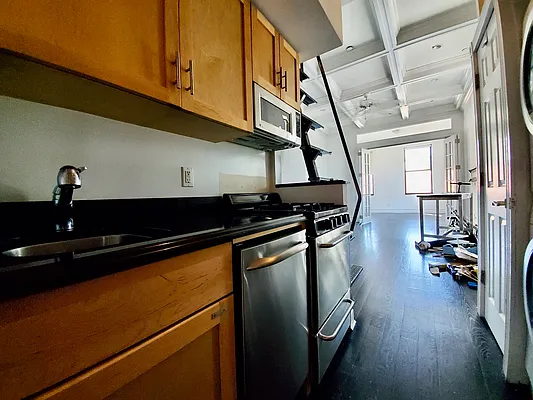 Rented by Julien Aractingi, LREB | media 15