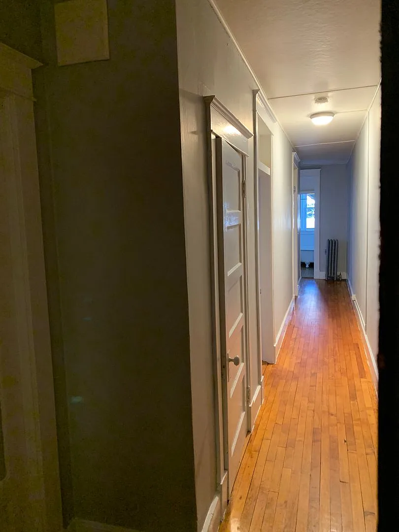 10 Kent Avenue — Photo 2