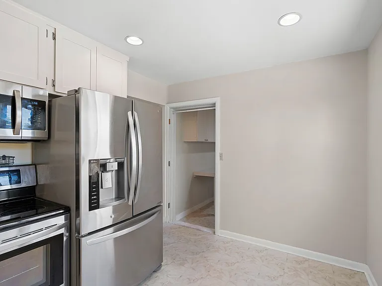 5259 N Oberlin St — Photo 8