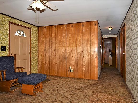 2nd image of 123 W Auburn Ave