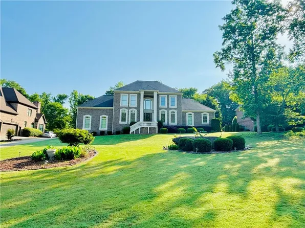 1001 Ardmore Trl, Hoschton, GA 30548