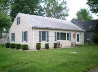 595 S McKinley Ave, Kankakee, IL 60901