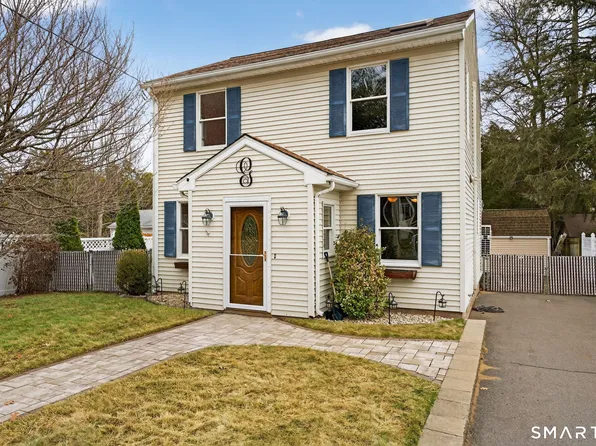 8 High Street, Wallingford, CT 06492