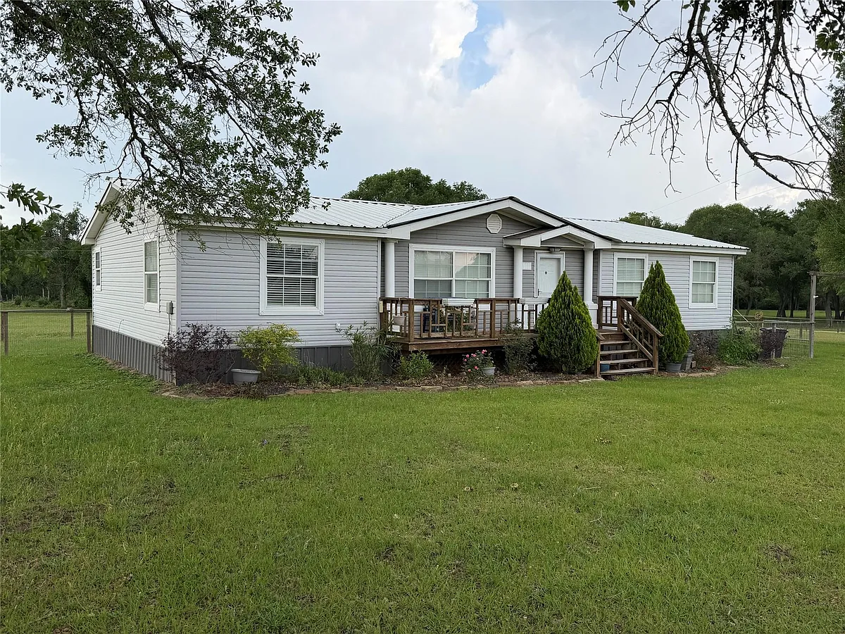 Building Photo - 29480 Skymac Ranch Rd