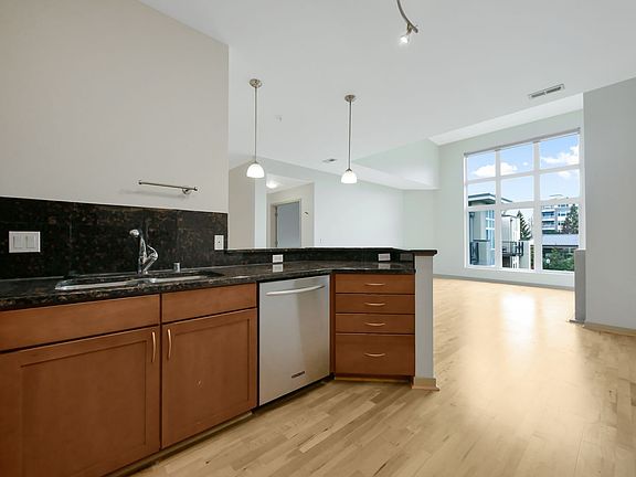 4th image of 150 102nd Ave SE Unit 408