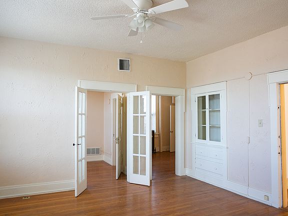 3rd image of 1201 Randolph Dr #0B-1Ba