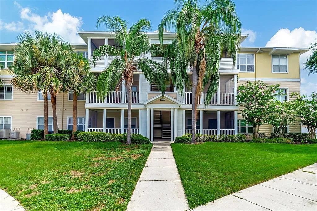 2 bed, 2.0 bath, 1132 sqft, $1,900 — Photo 1