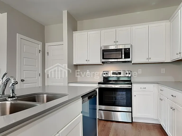 15661 Capstone Blvd — Photo 4