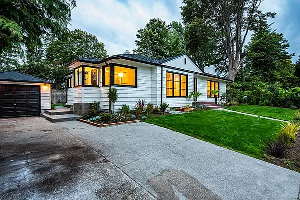 32nd Ave NW — Photo 3