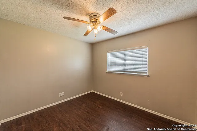 5915 Cliff Rdg — Photo 12