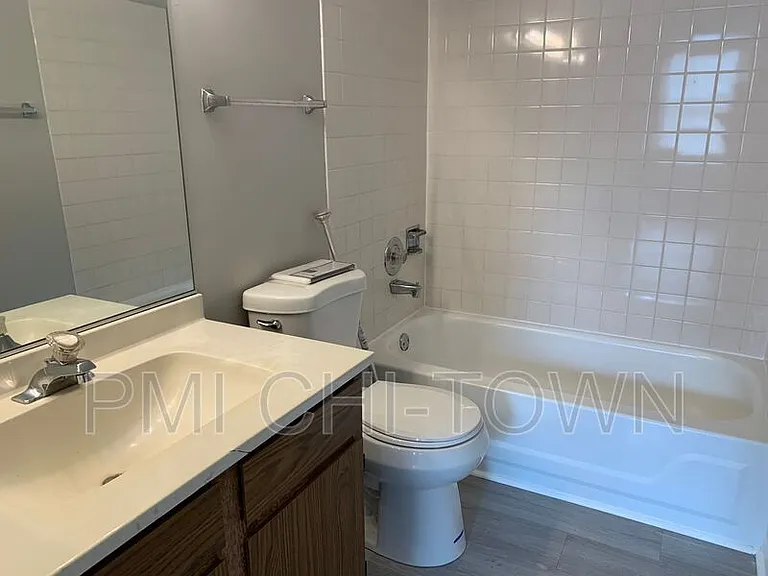 422 N Cambridge Dr — Photo 10