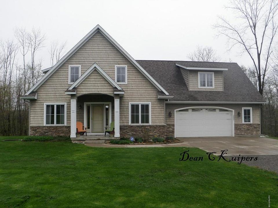 1st image of 2807 8th St