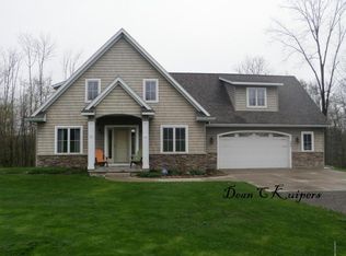 2807 8th St, Shelbyville, MI 49344