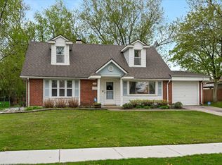 575 Jamison Ln, Hoffman Estates, IL 60169