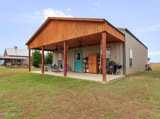 232 Bungalow Ln, Tchula, MS 39169