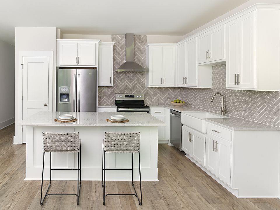 Summers Bend - Tide Interior Image 1