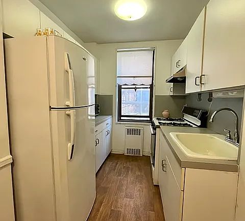 5th image of 3150 Avenue V #2A